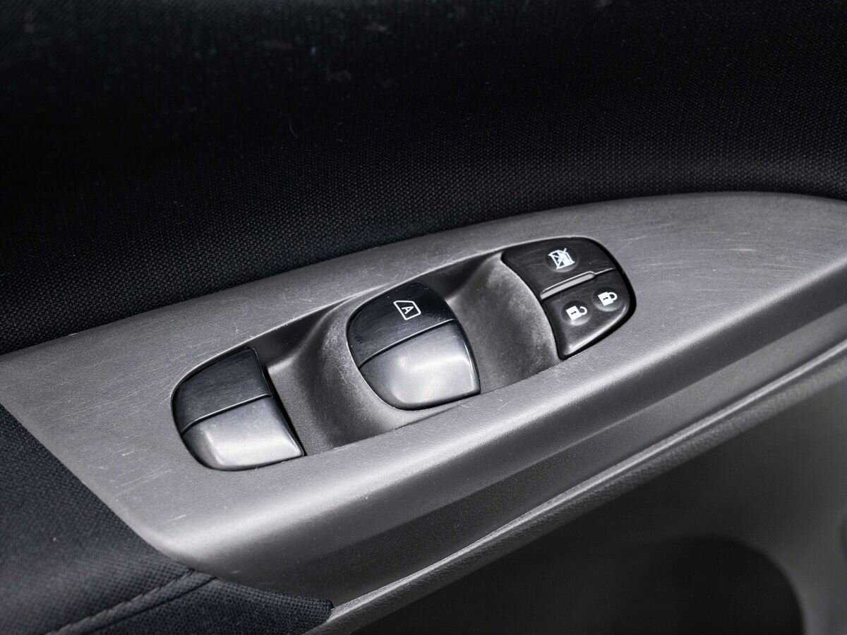 Б/У Ниссан Сентра 2015 года. Фото: #15