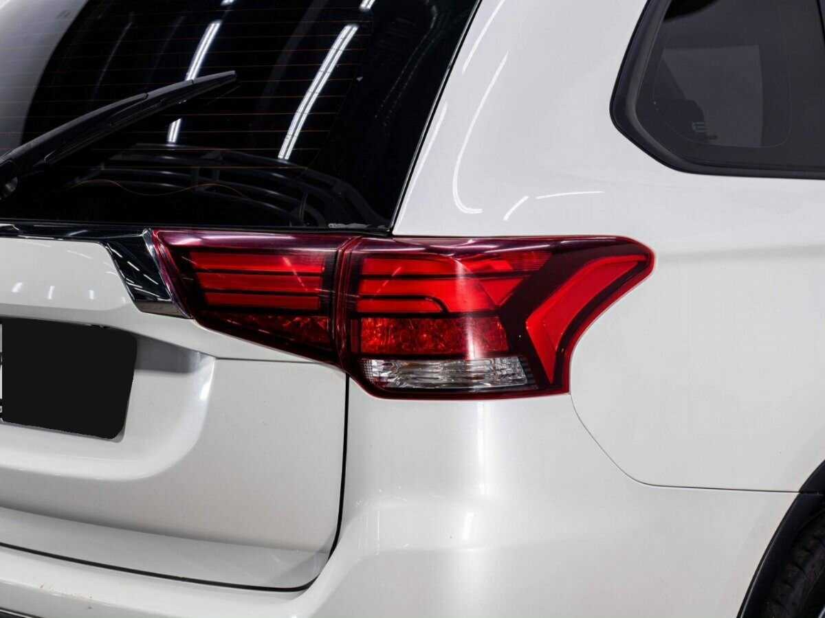 Mitsubishi Outlander 2018 года с пробегом. Фото: #23