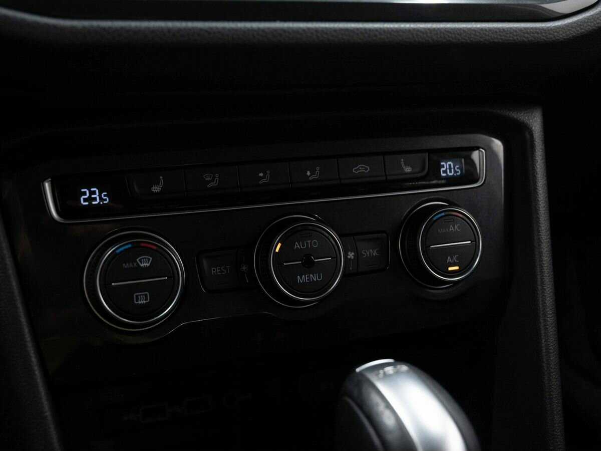 Б/У Фольксваген Тигуан 2018 года. Фото: #20