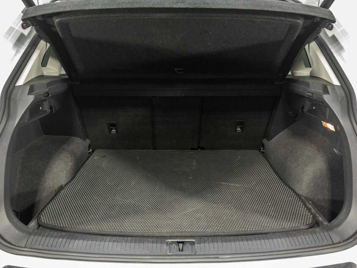 Б/У Фольксваген Тигуан 2018 года. Фото: #24