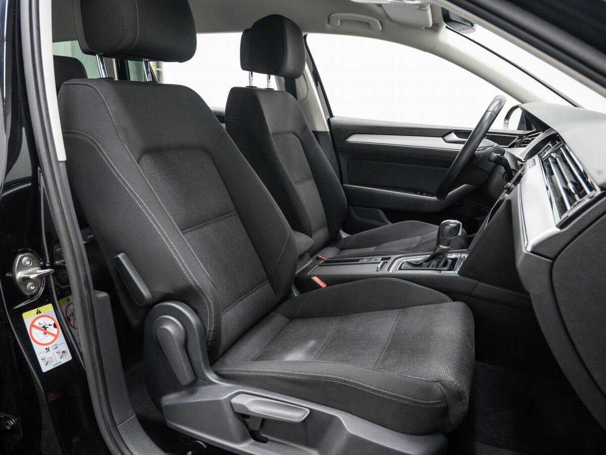 Б/У Фольксваген Пассат 2018 года. Фото: #7