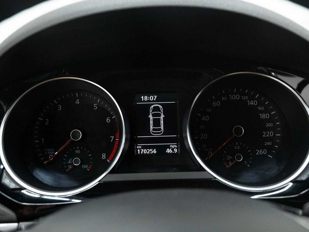 Б/У Фольксваген Джетта 2016 года. Фото: #16