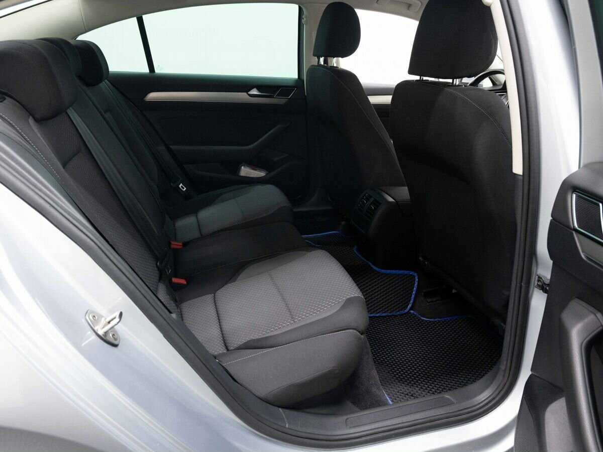 Б/У Фольксваген Пассат 2017 года. Фото: #23