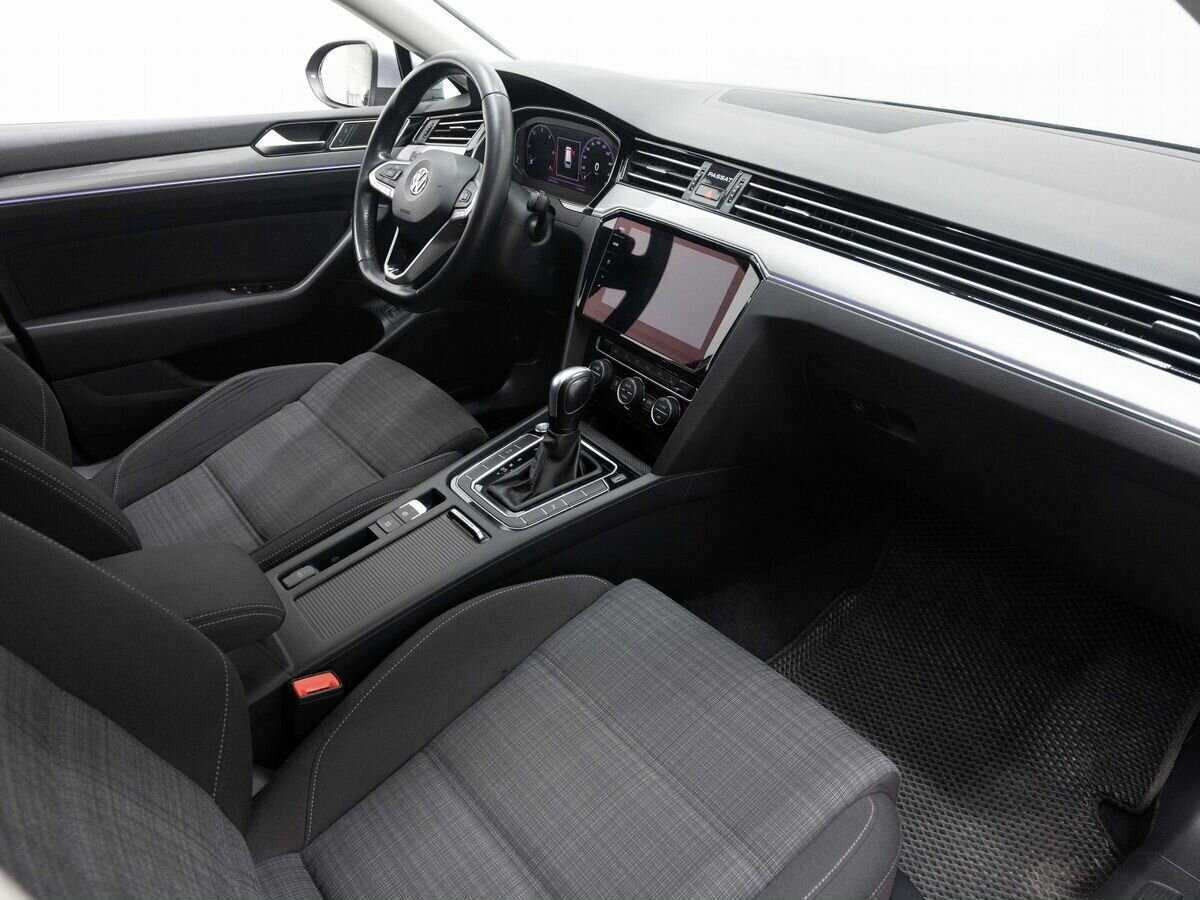 Б/У Фольксваген Пассат 2020 года. Фото: #12