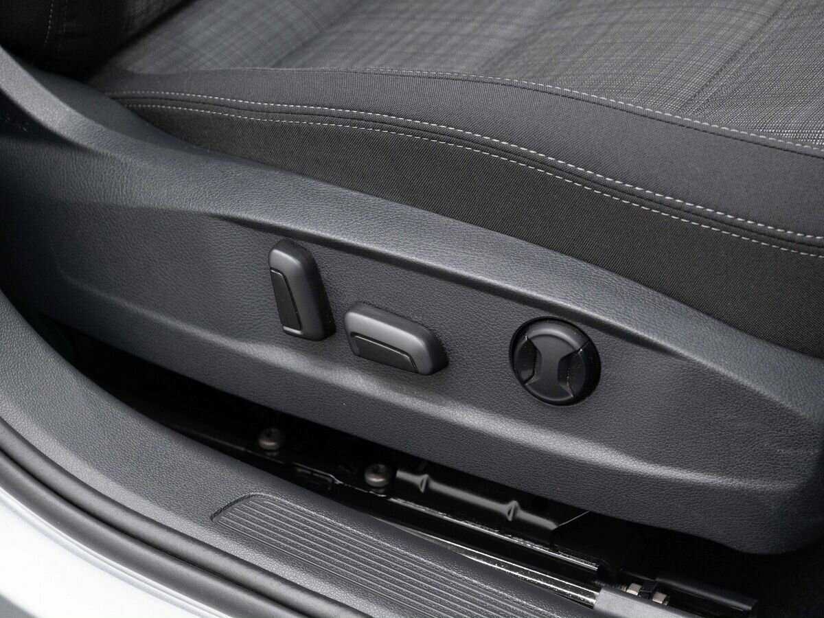 Б/У Фольксваген Пассат 2020 года. Фото: #14