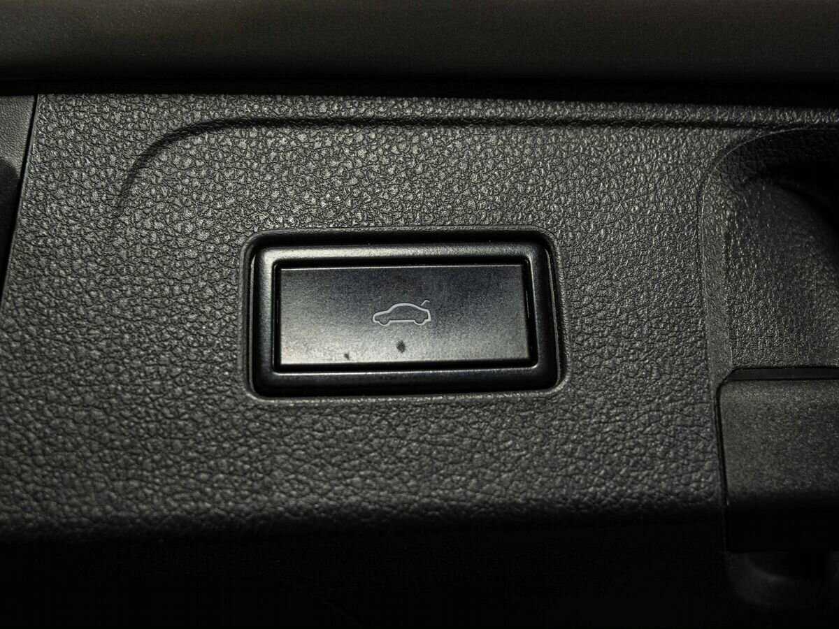 Б/У Фольксваген Пассат 2020 года. Фото: #22