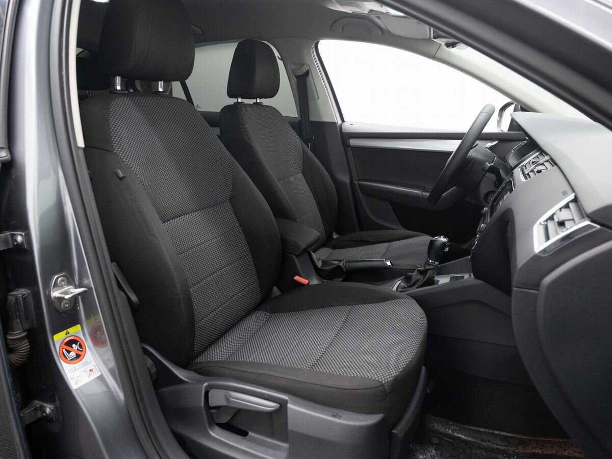 Б/У Шкода Октавия 2013 года. Фото: #13