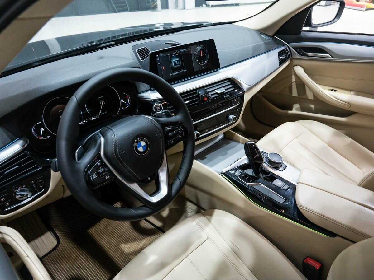 BMW 5 серии 2017 года с пробегом. Фото: #11