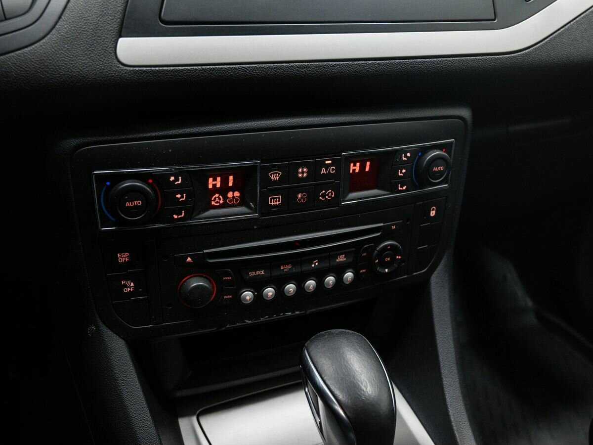 Б/У Ситроен Ц5 2012 года. Фото: #18