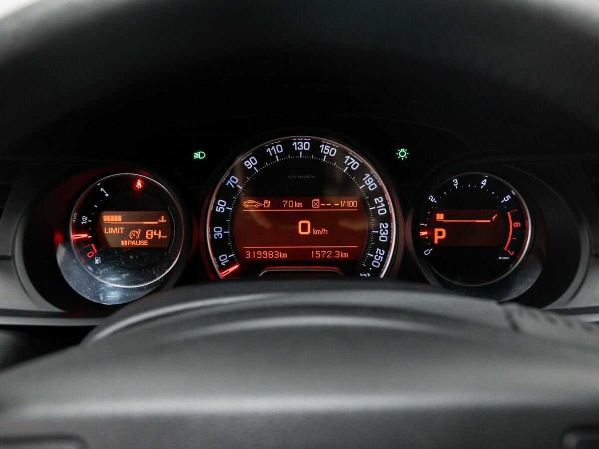 Б/У Ситроен Ц5 2012 года. Фото: #20