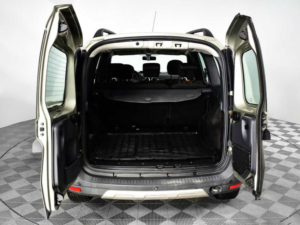 Б/У Лада (ВАЗ) Ларгус 2016 года. Фото: #14