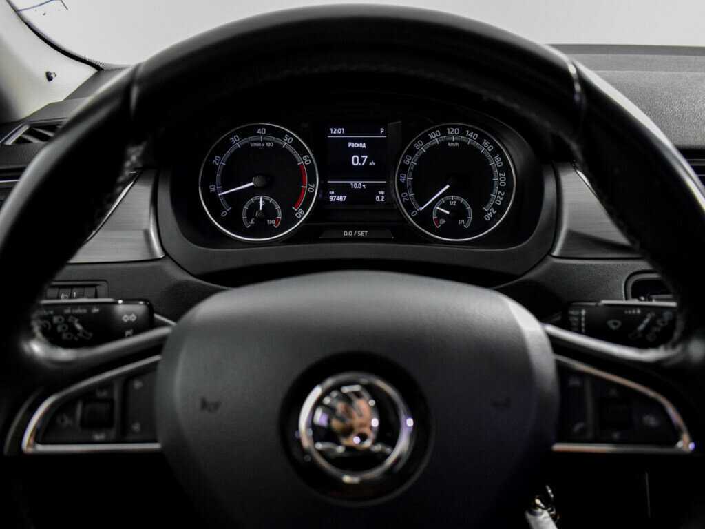 Б/У Шкода Рапид 2017 года. Фото: #15