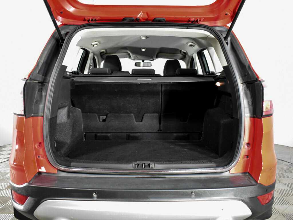 Б/У Форд Куга 2017 года. Фото: #16