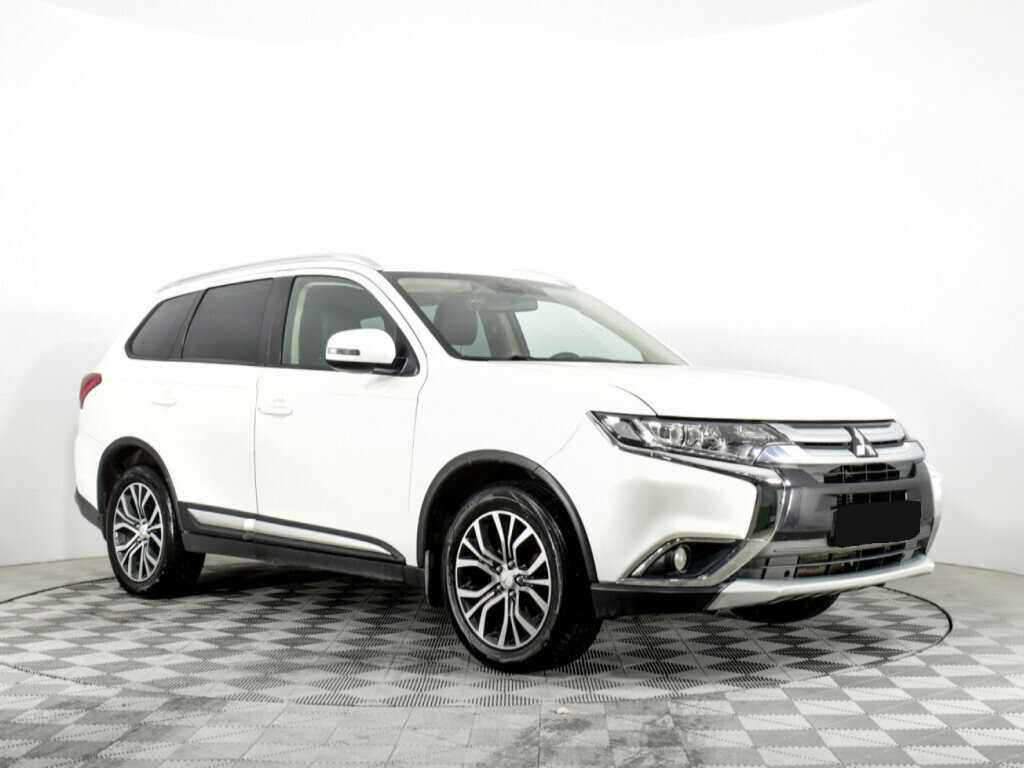 Mitsubishi Outlander 2017 года с пробегом. Фото: #2