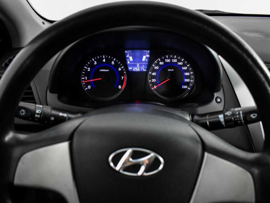 Б/У Хендай Солярис 2013 года. Фото: #13