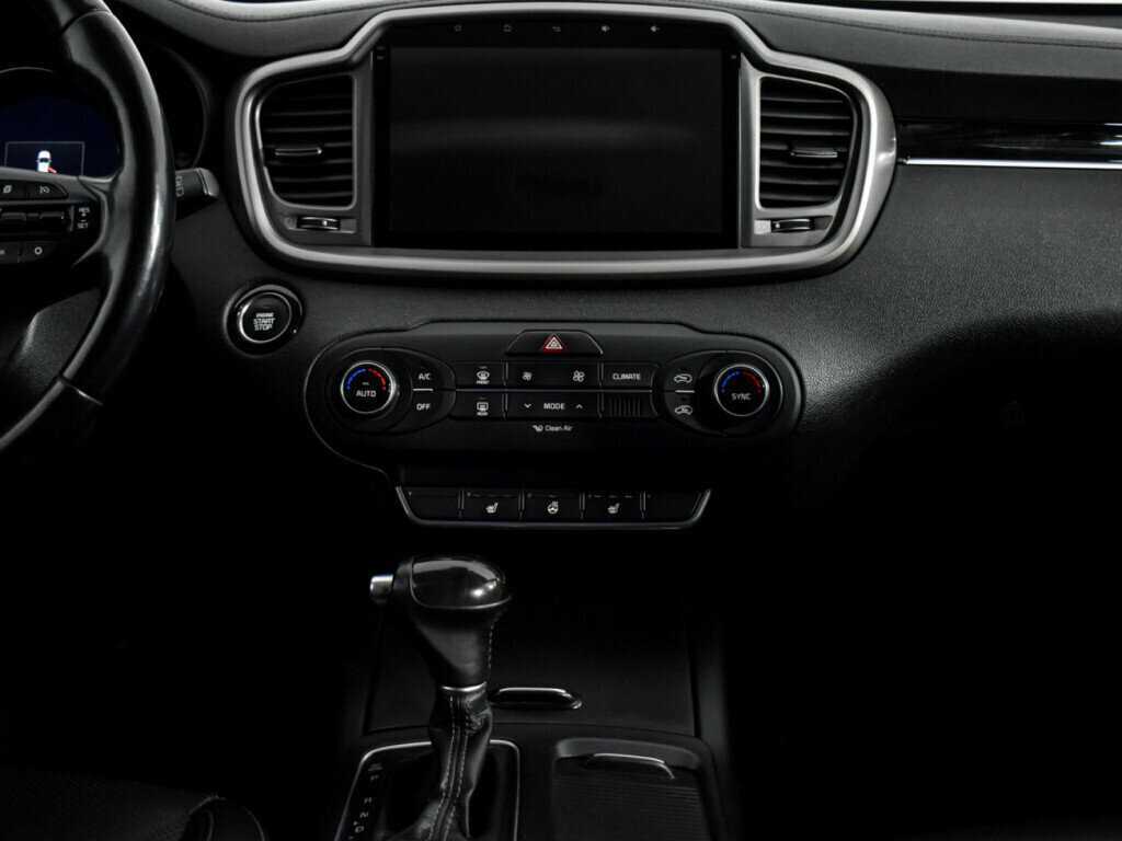 Б/У Киа Соренто 2017 года. Фото: #12