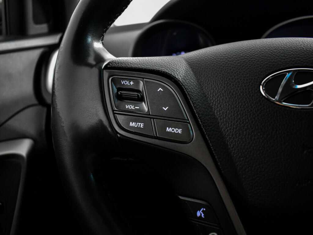 Б/У Хендай Санта Фе 2016 года. Фото: #16