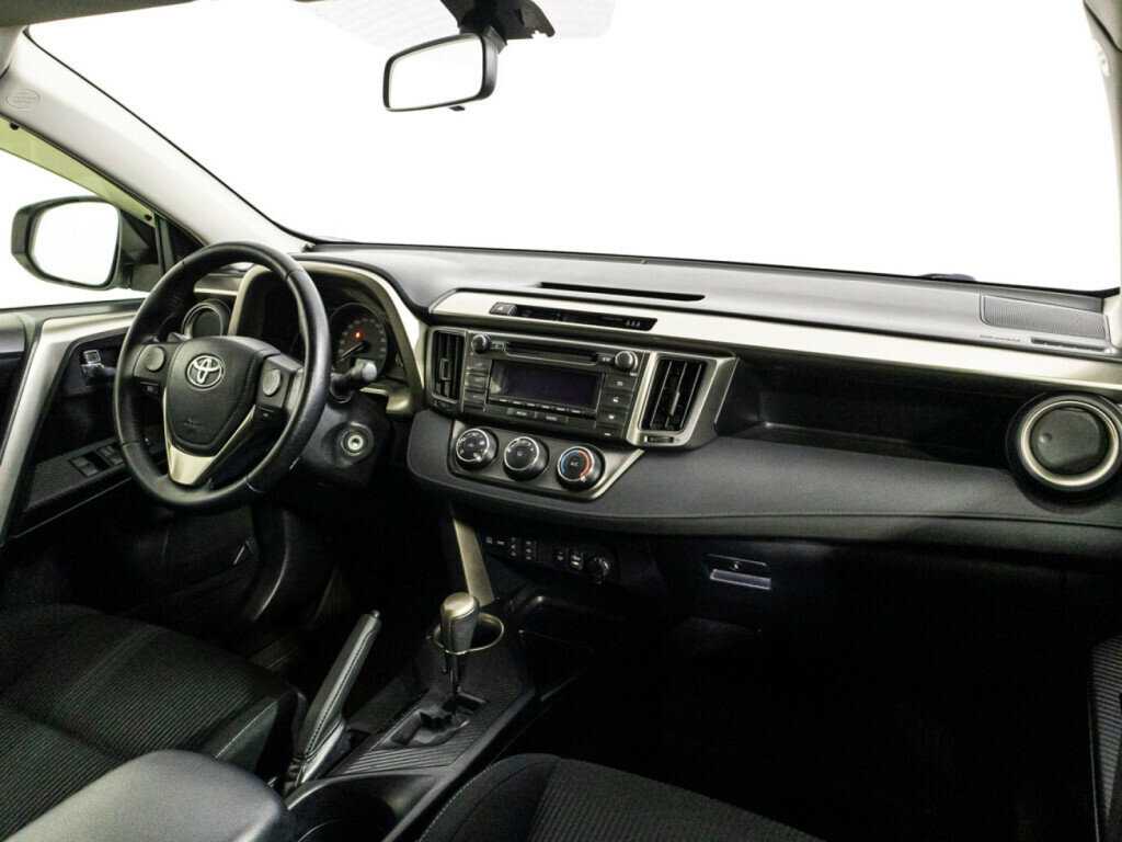 Б/У Тойота Рав4 2013 года. Фото: #8