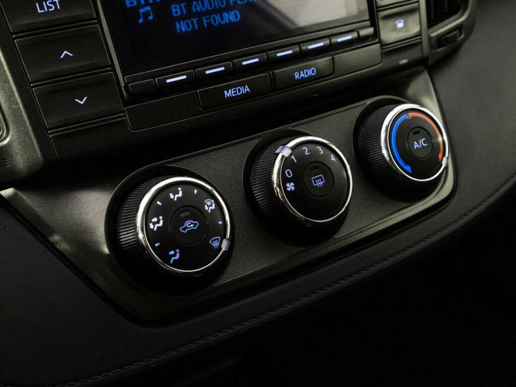 Б/У Тойота Рав4 2013 года. Фото: #15