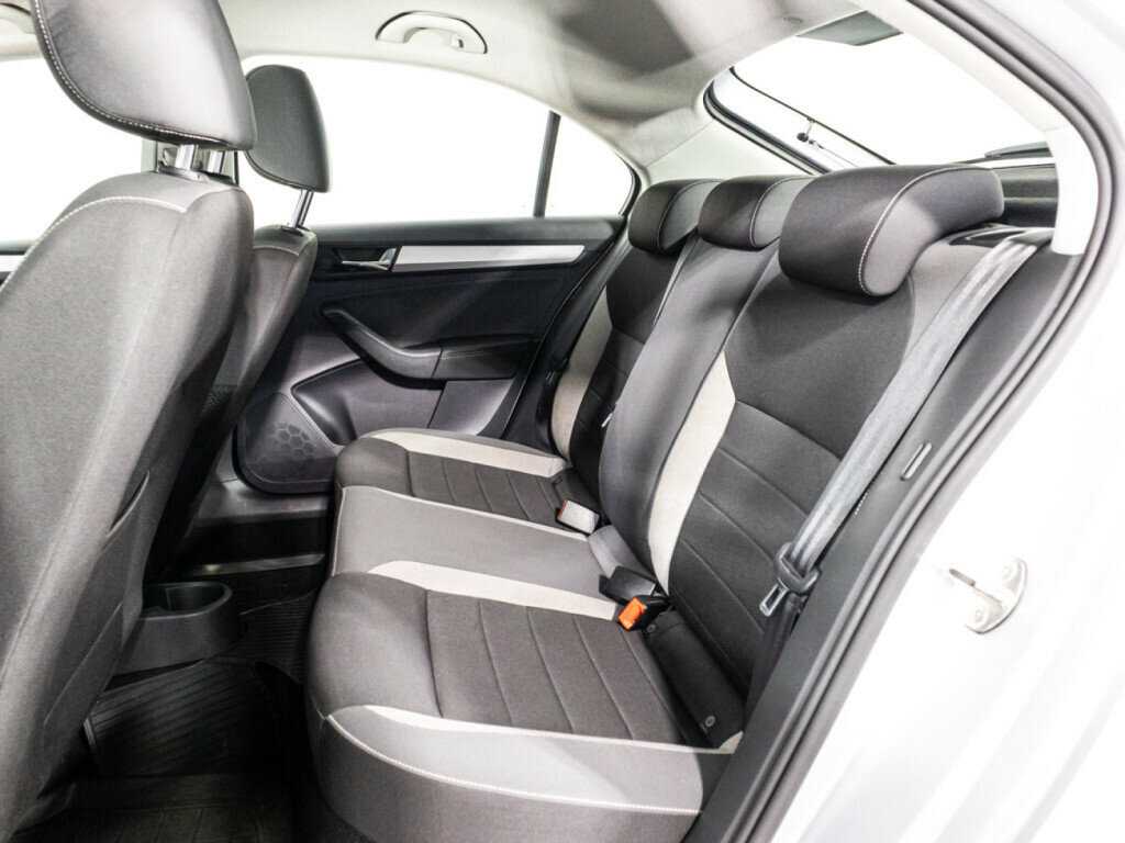 Б/У Шкода Рапид 2018 года. Фото: #9