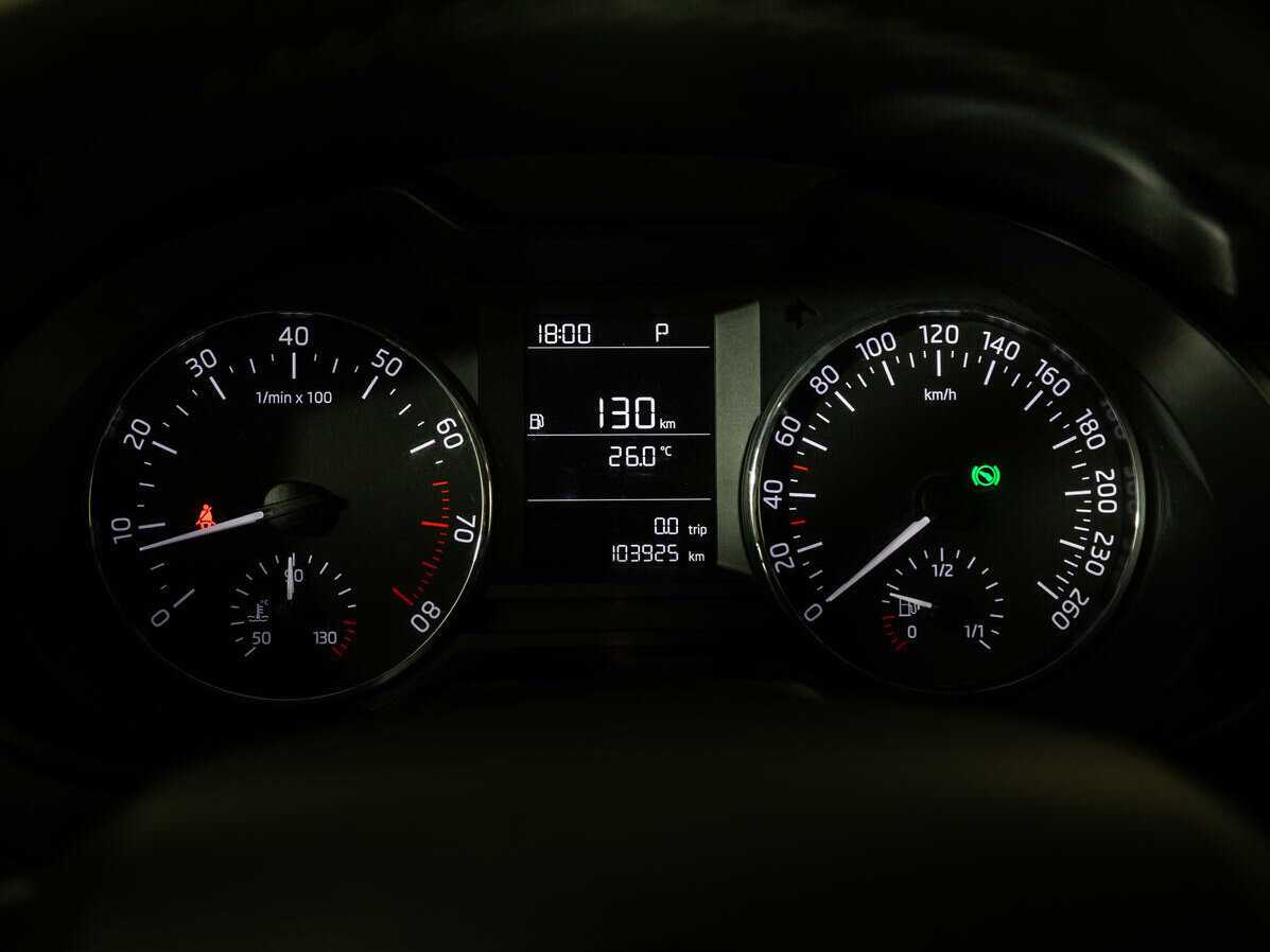 Б/У Шкода Октавия 2014 года. Фото: #11