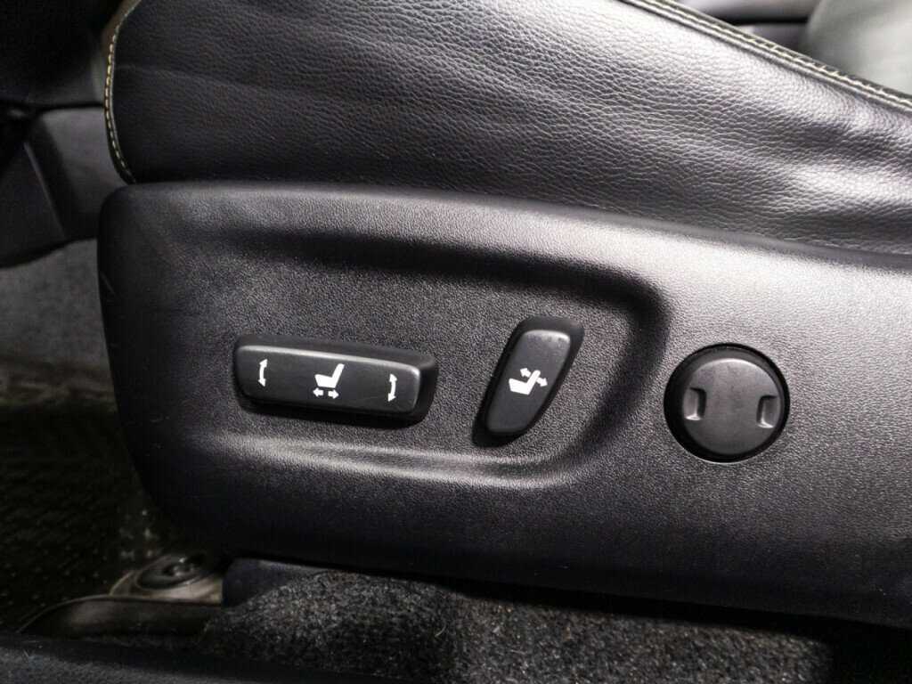 Б/У Тойота Рав4 2013 года. Фото: #16