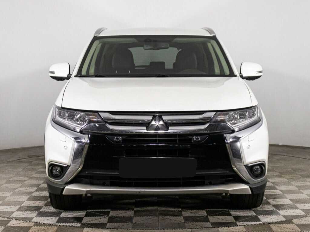 Mitsubishi Outlander 2018 года с пробегом. Фото: #1