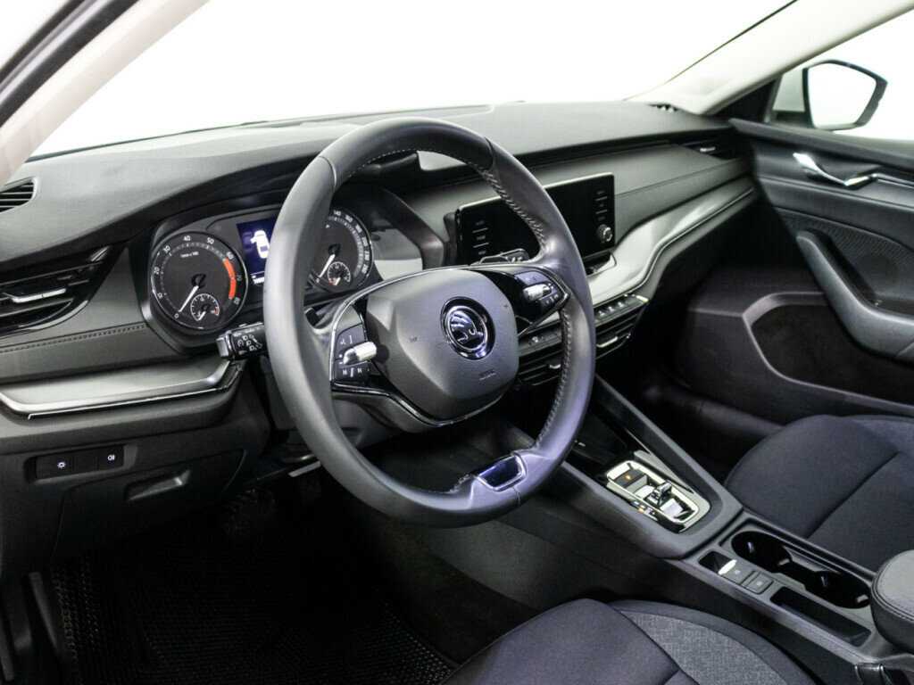 Б/У Шкода Октавия 2021 года. Фото: #10