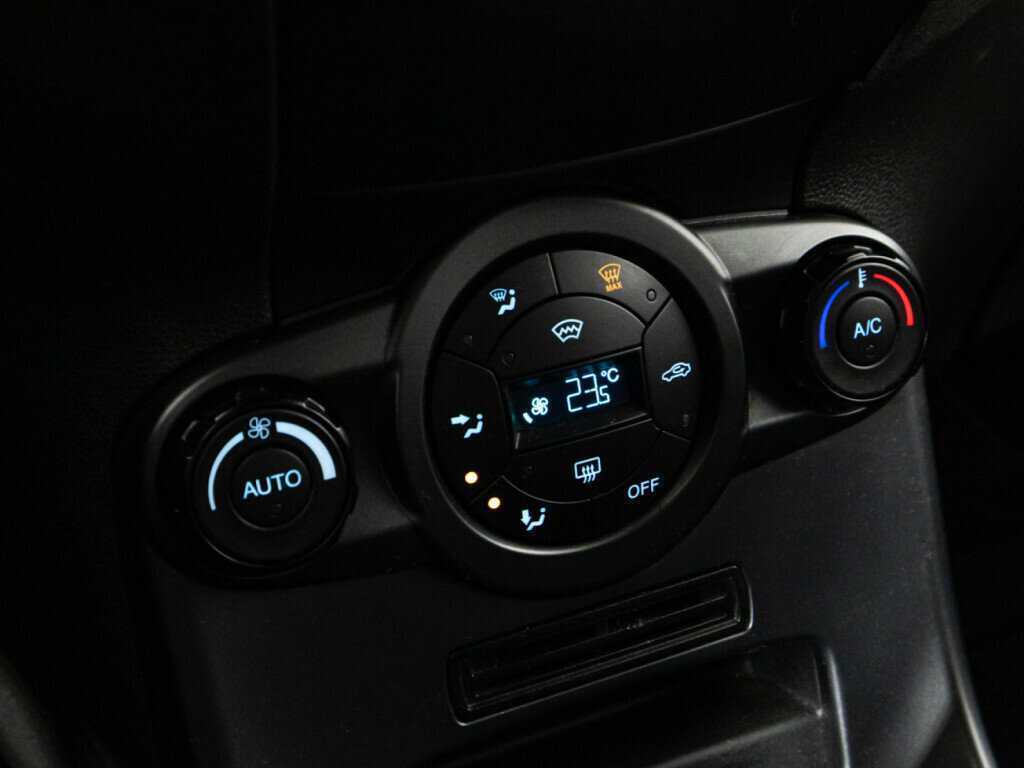 Б/У Форд Фиеста 2015 года. Фото: #14