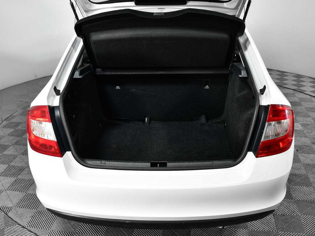 Б/У Шкода Рапид 2017 года. Фото: #13