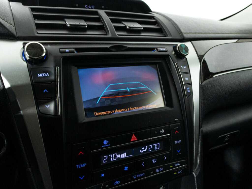 Б/У Тойота Камри 2016 года. Фото: #15