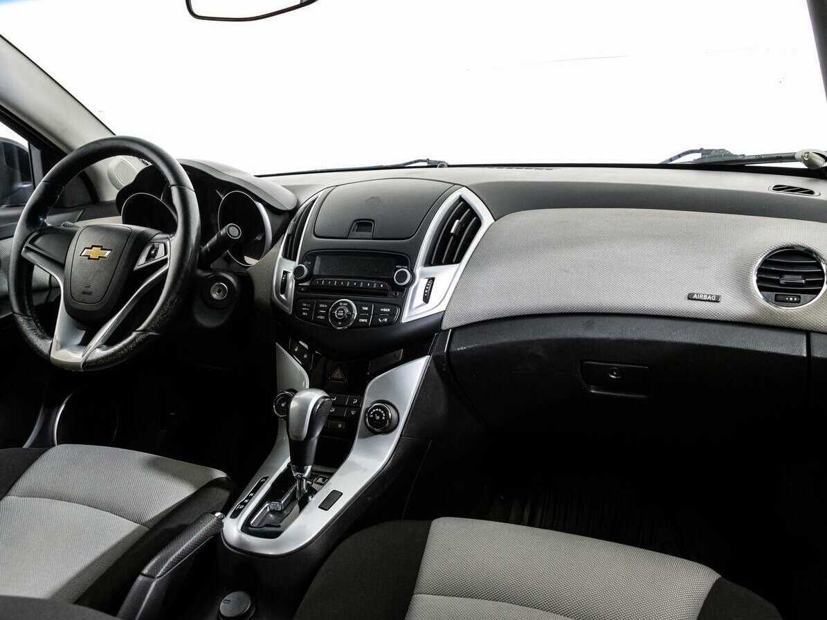 Б/У Шевроле Круз 2015 года. Фото: #6