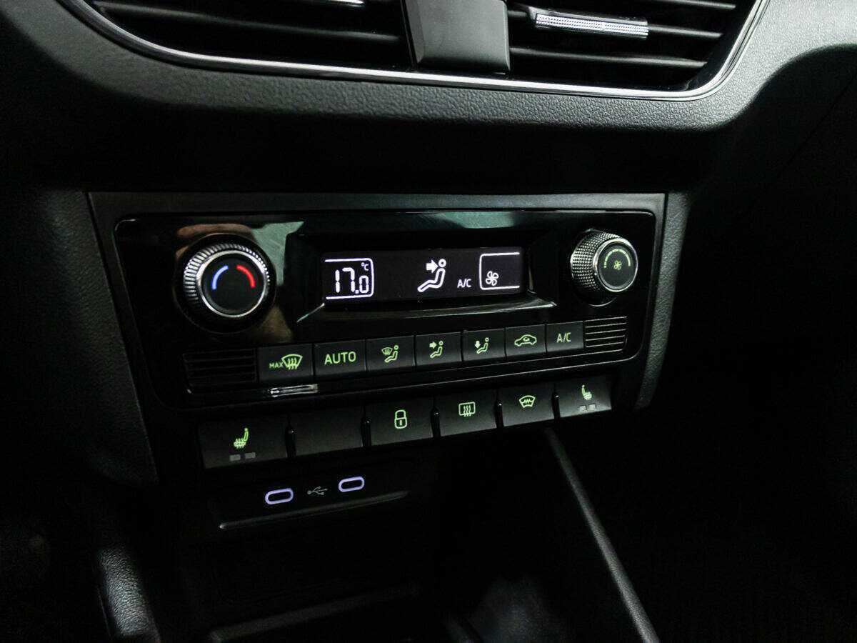 Б/У Шкода Рапид 2021 года. Фото: #16