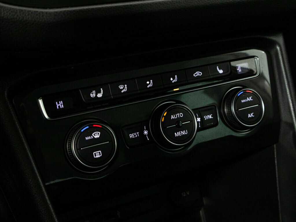 Б/У Фольксваген Тигуан 2017 года. Фото: #16