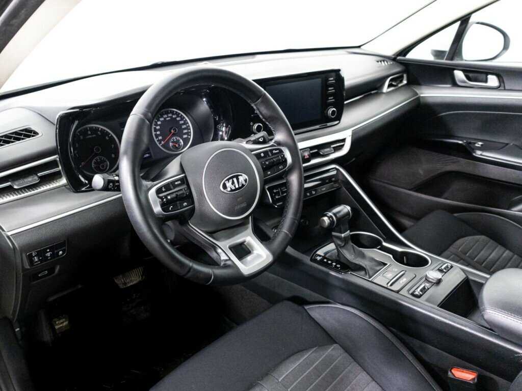 Б/У Киа К5 2021 года. Фото: #10