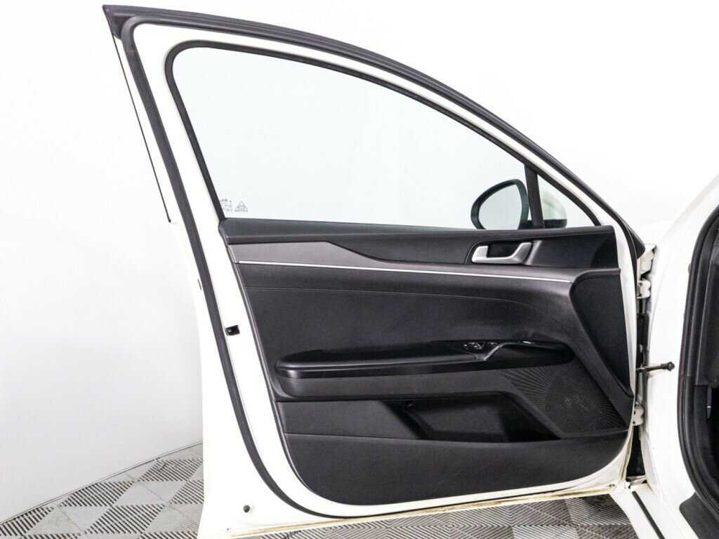 Б/У Киа К5 2021 года. Фото: #25