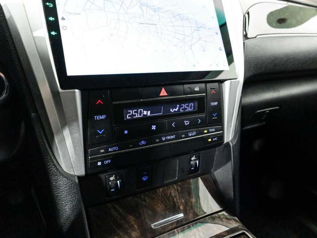 Б/У Тойота Камри 2018 года. Фото: #16