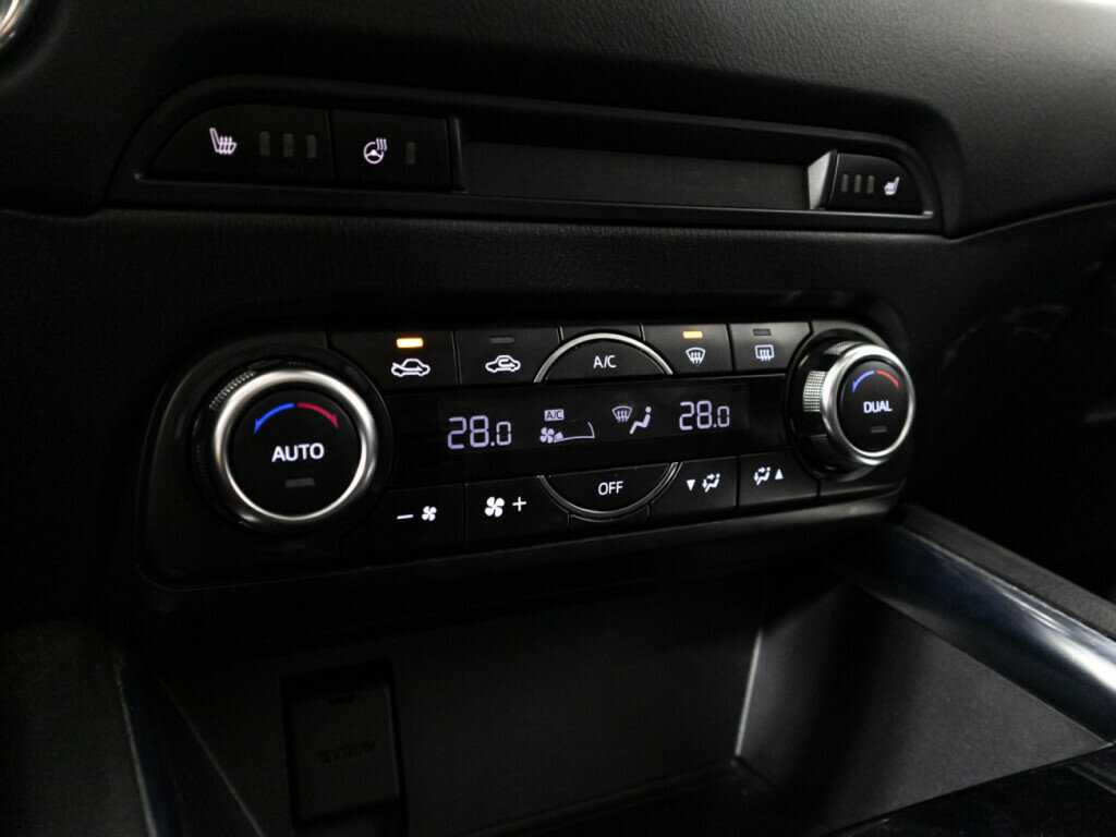 Б/У Мазда Ц-Икс-5 2017 года. Фото: #17