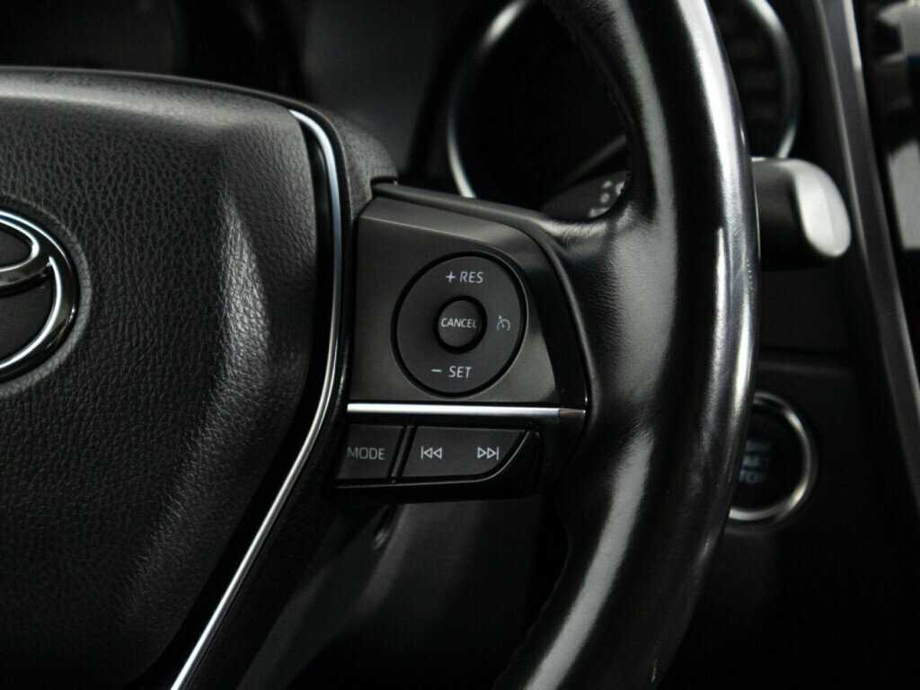 Toyota Camry 2019 года с пробегом. Фото: #17