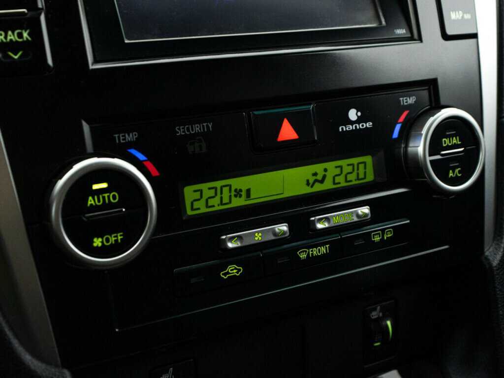 Б/У Тойота Камри 2012 года. Фото: #16