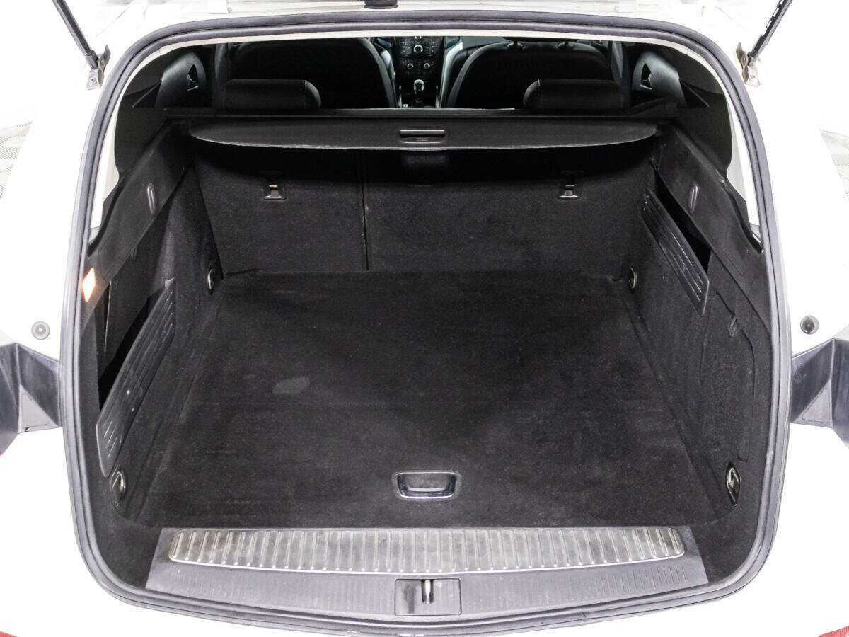 Б/У Опель Астра 2015 года. Фото: #14