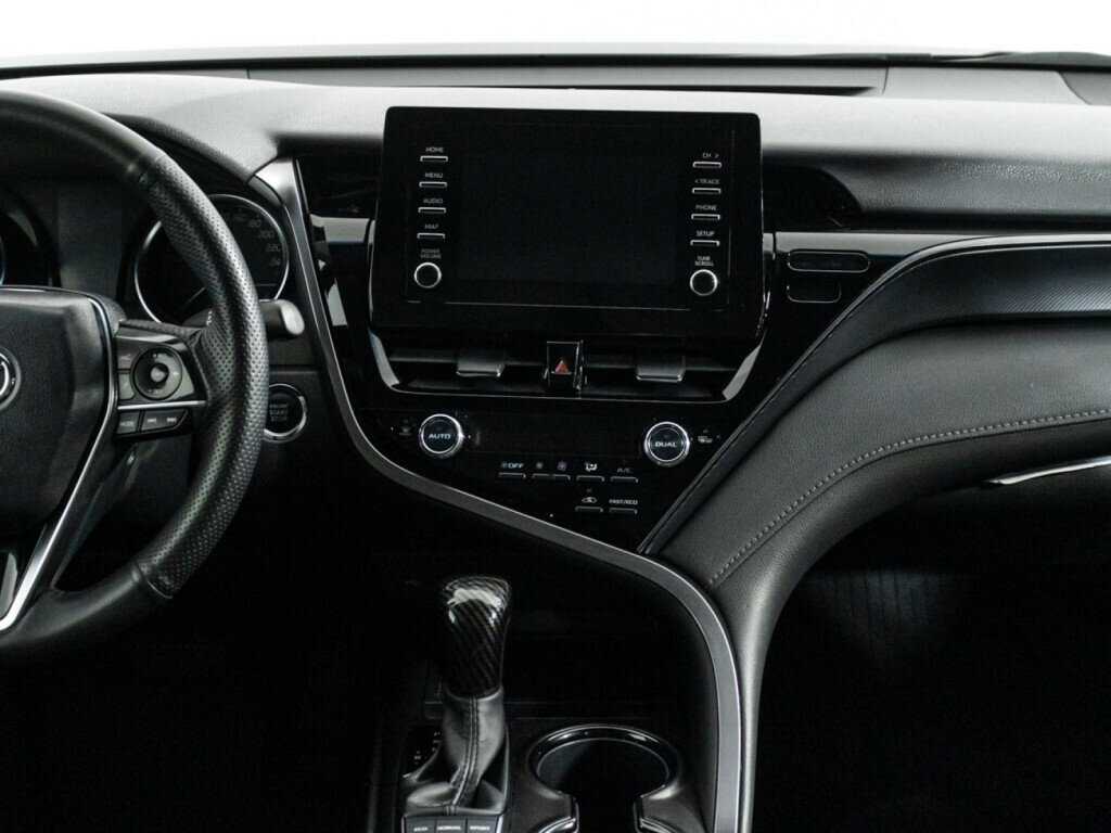 Б/У Тойота Камри 2021 года. Фото: #12