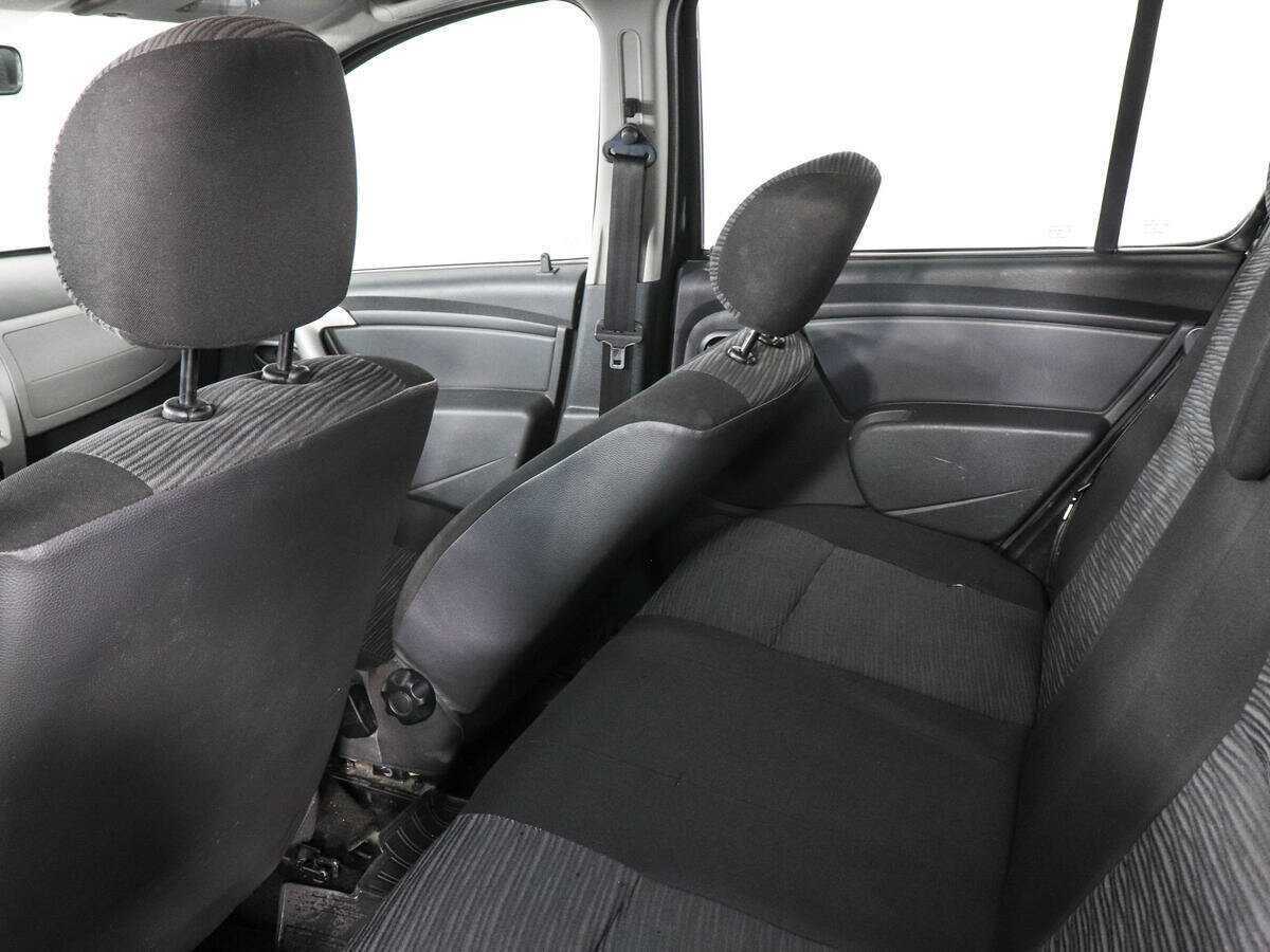 Renault Sandero 2012 года с пробегом. Фото: #6