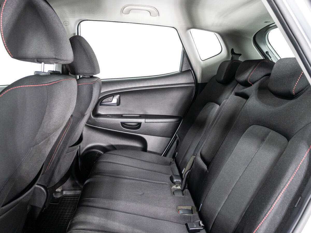 Б/У Киа Венга 2015 года. Фото: #9