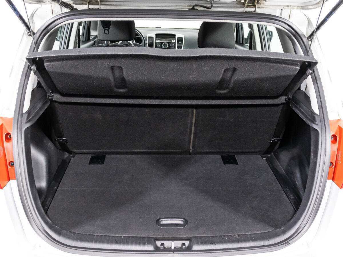 Б/У Киа Венга 2015 года. Фото: #14