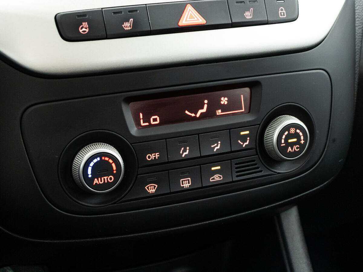 Б/У Киа Венга 2015 года. Фото: #15