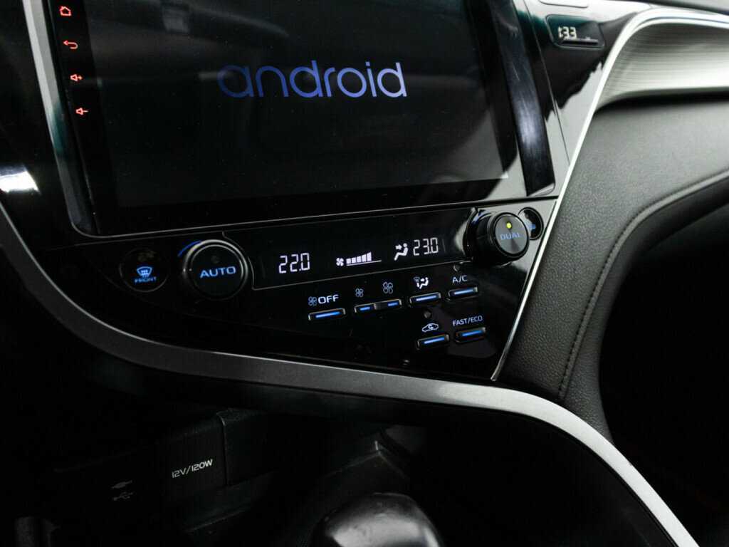 Б/У Тойота Камри 2018 года. Фото: #15