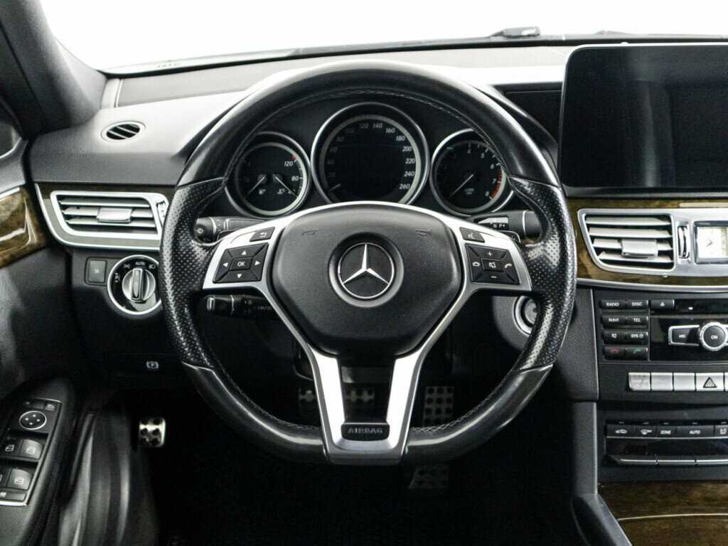 Mercedes-Benz E-Класс 2015 года с пробегом. Фото: #18