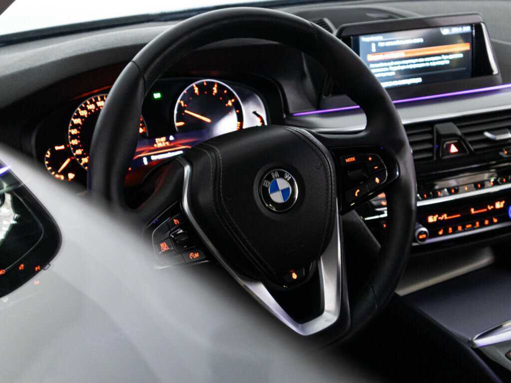BMW 5 серии 2018 года с пробегом. Фото: #21