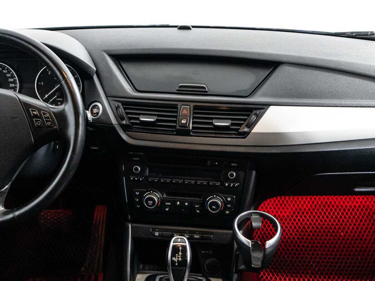 Б/У БМВ Икс1 2014 года. Фото: #13